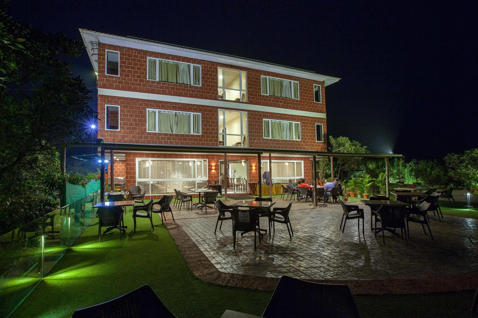 เบลล่า วิสต้า รีสอร์ต Hotel มหาบาเลชวาร์ ภายนอก รูปภาพ