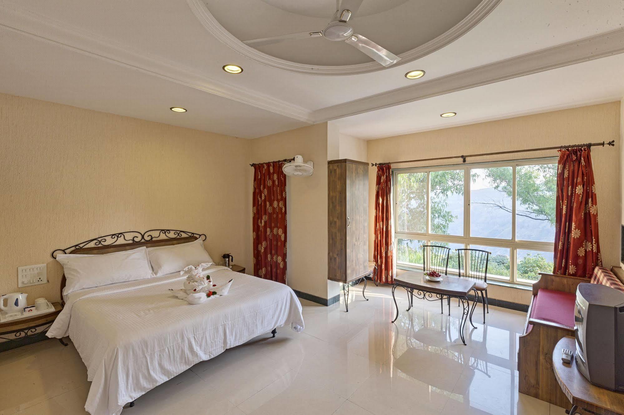เบลล่า วิสต้า รีสอร์ต Hotel มหาบาเลชวาร์ ภายนอก รูปภาพ